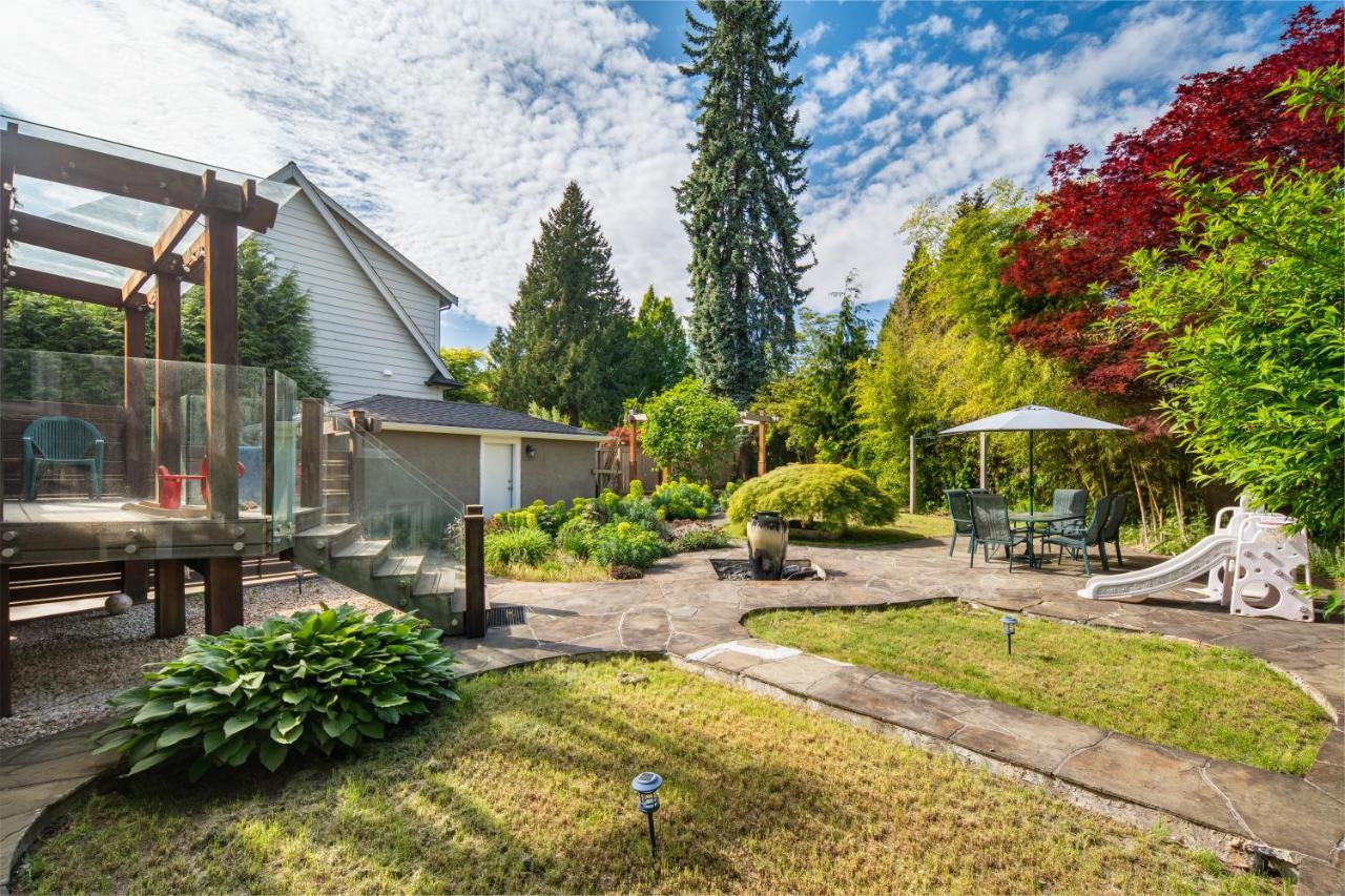Gorgeous 4 Bedroom Garden Level Suite At Vancouver West & Ubc Exterior photo
